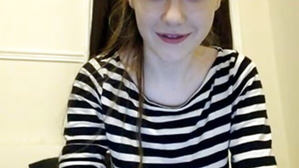 GF ger en sexig avsugning i badrummet för att njuta av sin man